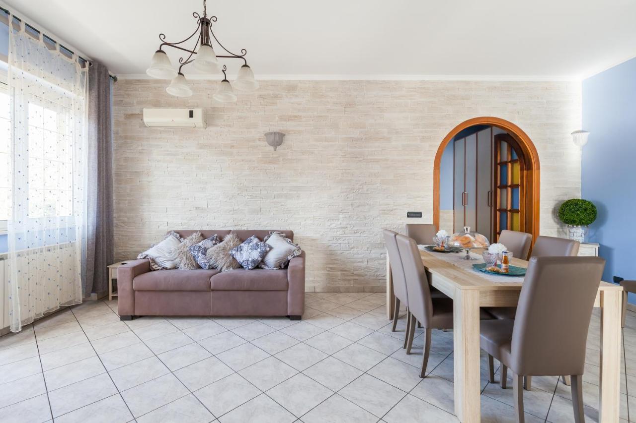 Casa Vacanze Giramondo Фьюмичино Экстерьер фото