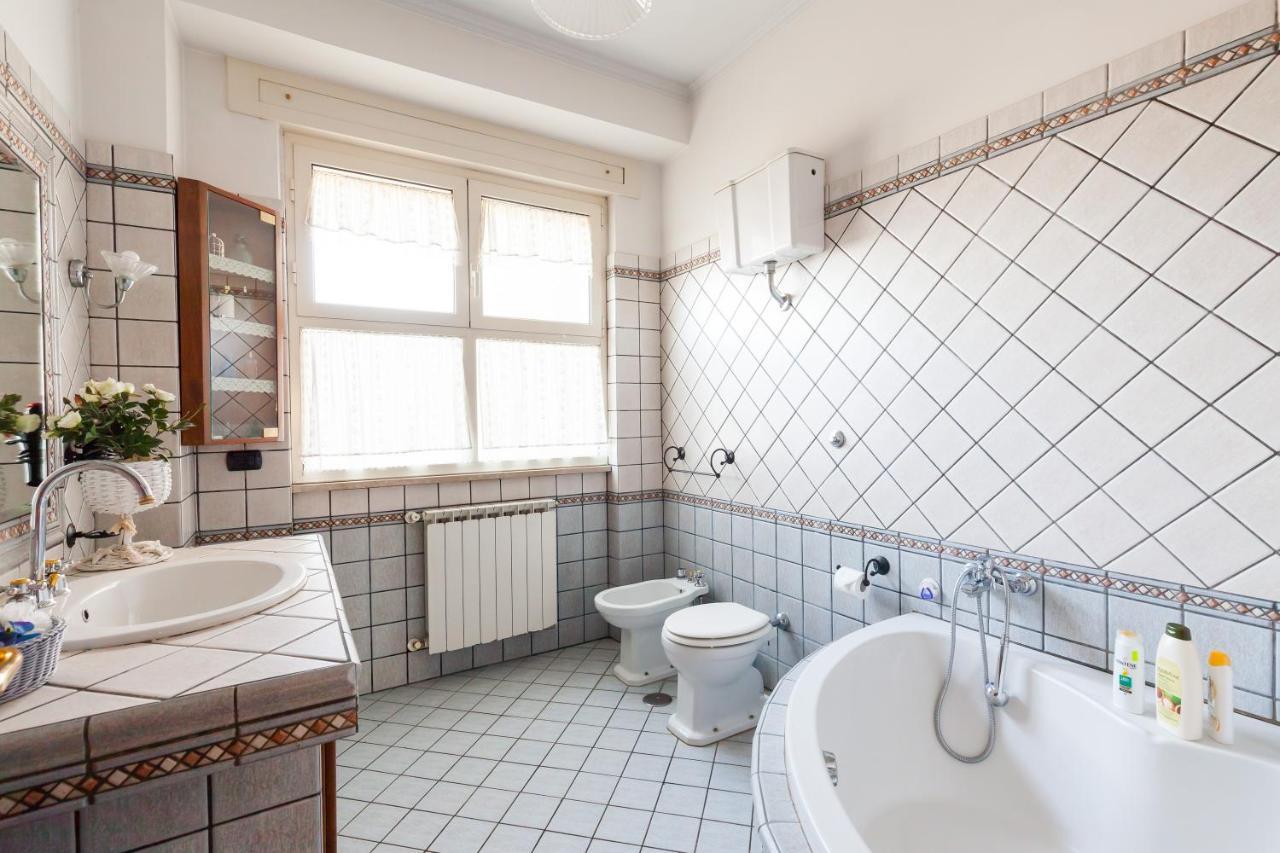 Casa Vacanze Giramondo Фьюмичино Экстерьер фото
